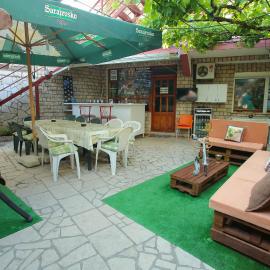 Hostel Adi, hotel i Mostar