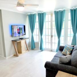 Beach One Bedroom Suite A22, khách sạn ở Ocho Rios