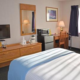 Americas Best Value Inn & Suites - Tahquamenon Country, khách sạn ở Newberry