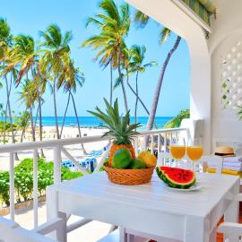 Beach Villas & Apartments Larimar، فندق في بونتا كانا