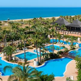 Puerto Antilla Grand Hotel, hotel v destinácii Islantilla