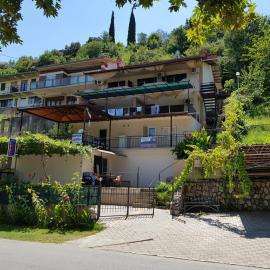 Viesnīca Apartments President pilsētā Stardojrana