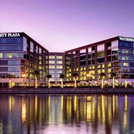 University Plaza Waterfront Hotel, hotel en Stockton