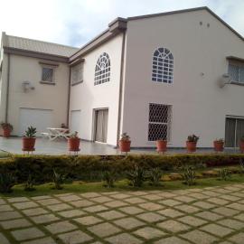 Sahamalaza, hotel u gradu 'Ivato'