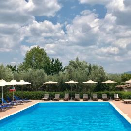 Camping & Bungalows Castle View, hotel Misztrászban