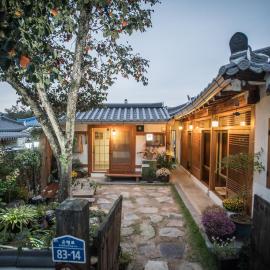 Hanok Story Guesthouse, hotel en Jeonju