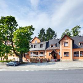 Hotel Stara Posta, khách sạn ở Filipovice