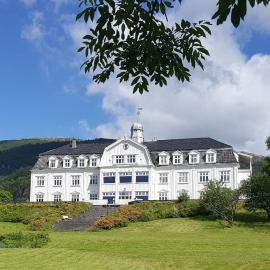 Sauda Fjordhotell, hotell i Saudasjøen