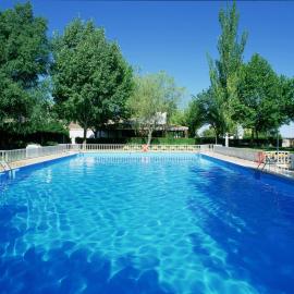 Parador de Albacete، فندق في البسيط