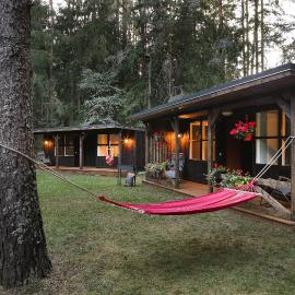Lodge "Ezīša Midziņa", hotel u gradu 'Ķegums'