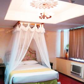 White Knight Hotel Intramuros, hotel u Malini