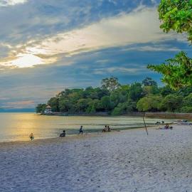 Hotel de la Plage, khách sạn ở Kep