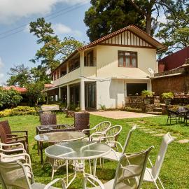 The Heritage Club - Tripura Castle Hotel and Spa, hotel v mestu Shillong