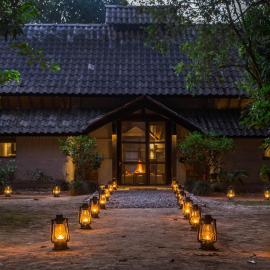 Tiger Tops Tharu Lodge, hotel en Chitwan