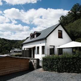 Basic vakantiehuisje op val d'Or: Enscherange şehrinde bir otel