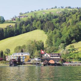 Hotel - Restaurant Eierhals am Ägerisee, khách sạn ở Oberägeri
