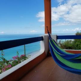 Orrie's Beach Bar and Hotel, hotel en Crab Hill