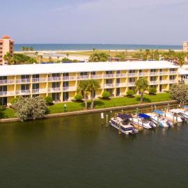 Treasure Island Hotel and Marina, hotel in St. Pete Beach
