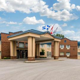 Comfort Inn & Suites Shawinigan，蕭維尼根的飯店