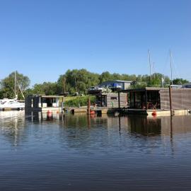 Hausboot Resort Nordseeküste, hotel em Wilhelmshaven