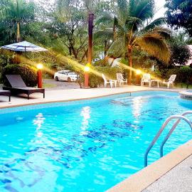 Mild Garden View Resort、アオナンビーチのホテル