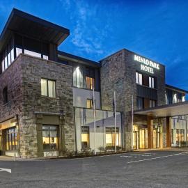 Menlo Park Hotel, готель у місті Голвей