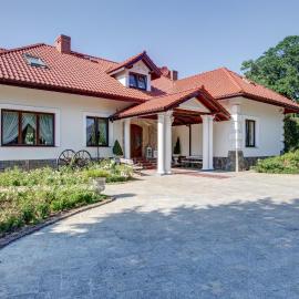 Dworek Kurowski, hotel v destinaci Štetín
