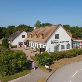 Frederikshavn में, होटल Svalereden Strand Camping Cottages