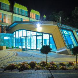 Hotel *** NAT Ustroń，位于乌斯特龙的酒店