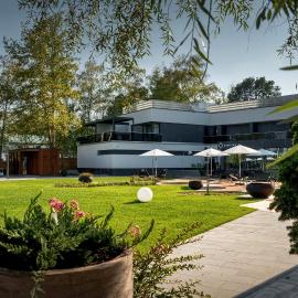 Donautica Hotel & Restaurant, hotel in Fadd-Dombori