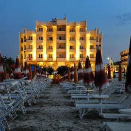 Hotel Life - Natural Style Rimini, hotel v Rimini