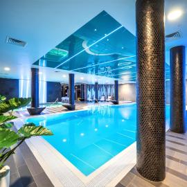 Wellton Riverside SPA Hotel, hotel em Riga