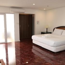 Centtro Residences, hotel i Los Baños