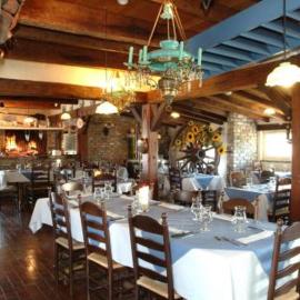 Hotel Restaurant D'Hofstee، فندق في Zuienkerke