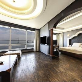 Bridge Hotel, hotel di Busan