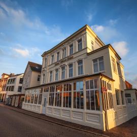 Hotel Weisse Düne, hotel en Borkum