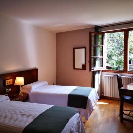 Hotel Santa Bàrbara De La Vall D'ordino, hotel v destinaci Ordino