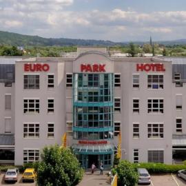 Euro Park Hotel Hennef: Hennef şehrinde bir otel