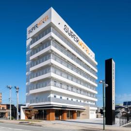 Super Hotel Yamagata Sakurambo-Higashine Station Front، فندق في Higashine