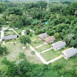 Alofa Beach Bungalows, hotel a Lénakel