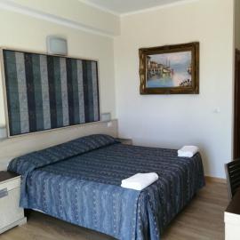 Hotel Chopin, hotel Fiumicinóban