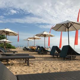 Besakih Beach Hotel, hotell Sanuris