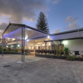 Paradise Hotel & Resort，彭特派因的飯店