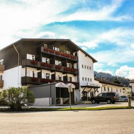 Hotel Alpenland, hotel i Wattens