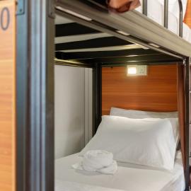 7 Wonders Hostel at Upper Dickson, hotel di Singapore