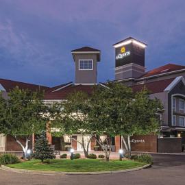 La Quinta Inn & Suites by Wyndham Denver Airport DIA，Montbello的飯店