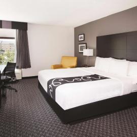 La Quinta Inn & Suites by Wyndham Charleston Riverview โรงแรมในชาร์ลสตัน