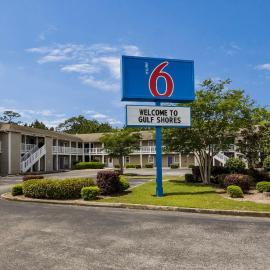 Motel 6-Gulf Shores, AL، فندق في غولف شورز