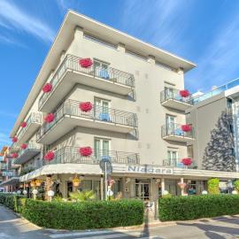 Hotel Niagara Riccione，里喬內的飯店