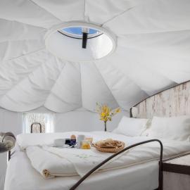 HOMOKI LODGE Bed & Beyond Glamping Adult Only、Ruzsaのホテル